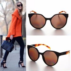 NWT Womens PRADA Fashion Sunglasses 0PR11TS Brown